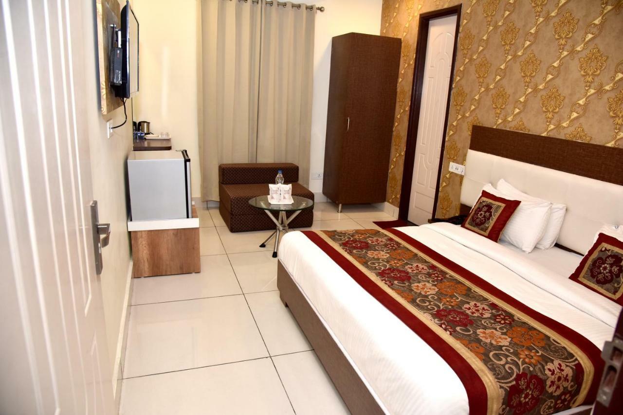 Hotel Oscar Amritsar Ngoại thất bức ảnh